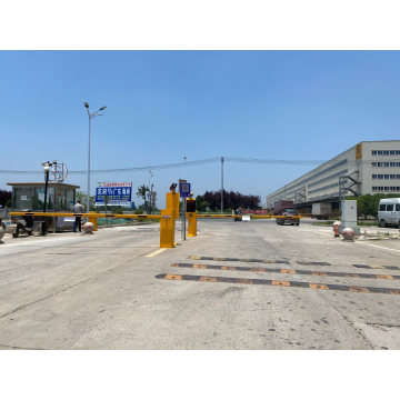 Qigong Parking Lot Manages The Boom Barrier Gate with Reflective Stickers